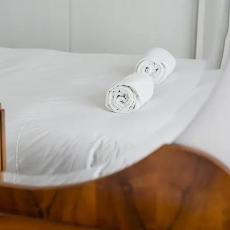 Guestready - Balcony Over Free Parking *
