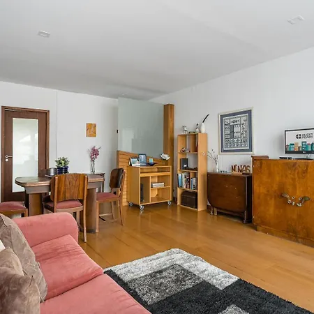Guestready - Balcony Over Free Parking Apartamento