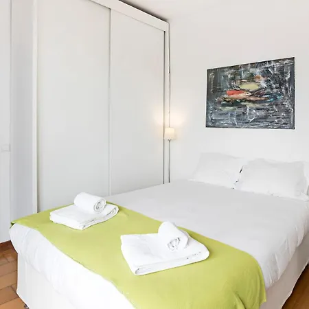 Guestready - Balcony Over Free Parking *