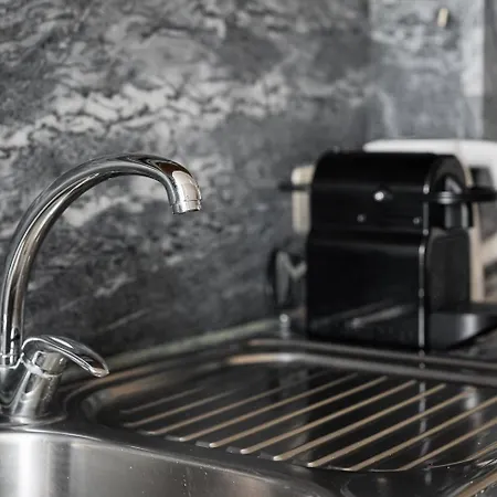 Guestready - Balcony Over Free Parking Apartamento