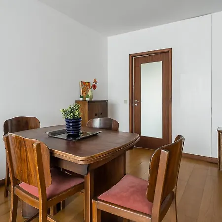 Guestready - Balcony Over Free Parking Porto